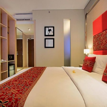 Ohana Hotel Kuta Кута Екстериор снимка