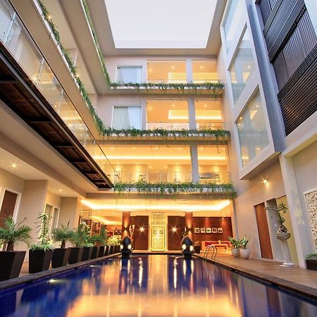 Ohana Hotel Kuta Кута Екстериор снимка