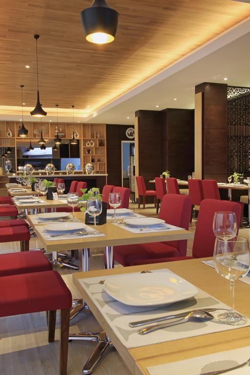 Ohana Hotel Kuta Кута Екстериор снимка